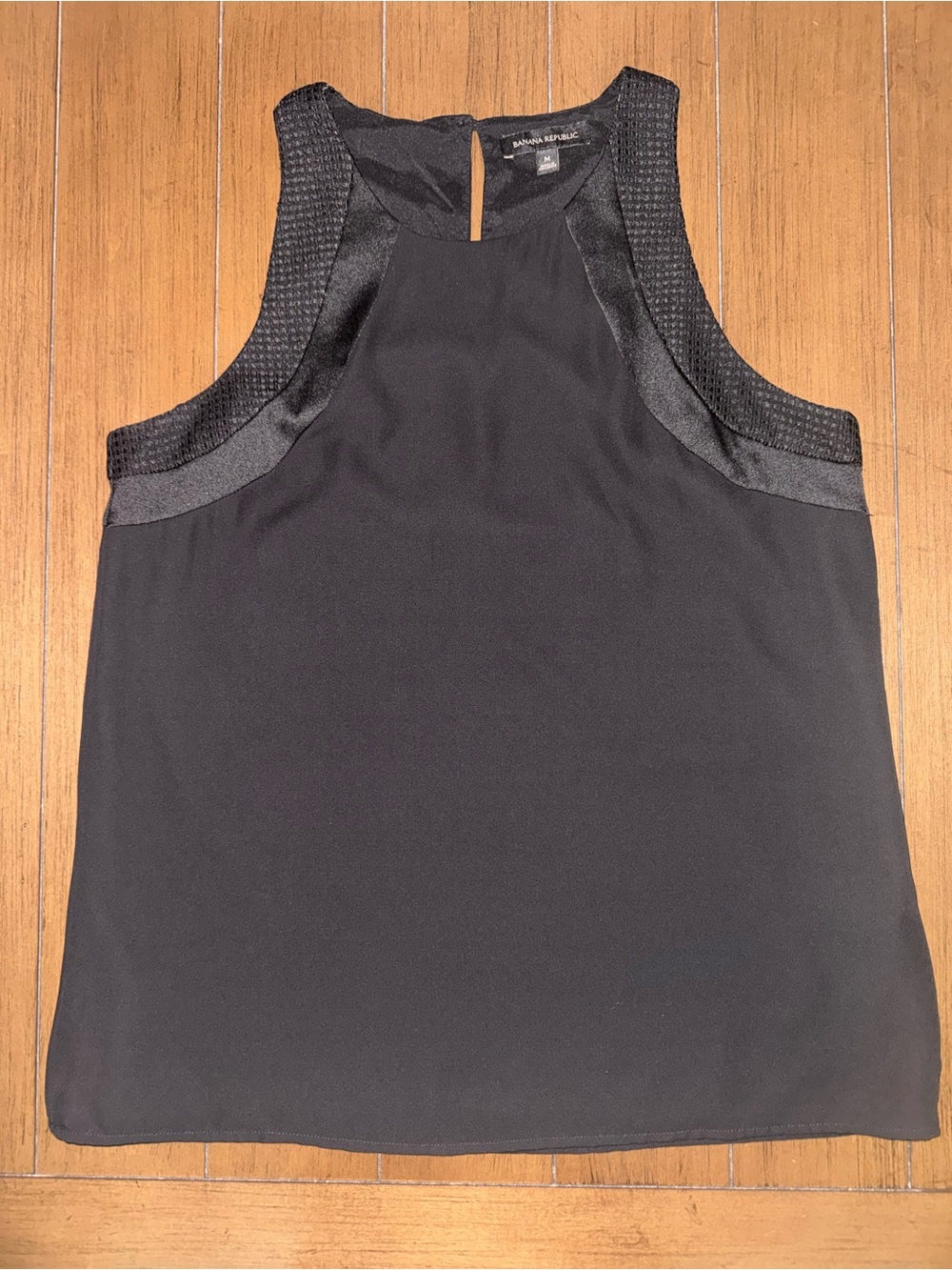 Banana Republic Black Textured Halter Shell Top Medium Fully Lined